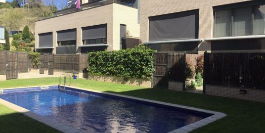 巴塞罗那Cardedeu联排别墅