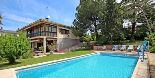 马德里Eurocolegio Casvi Villaviciosa学区高级别墅