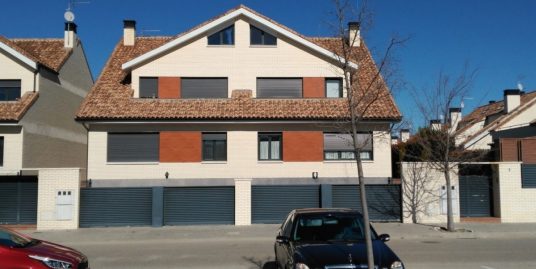 Villanueva de la Cañada-马德里 Colegio Internacional Kolbe学区精装联排别墅