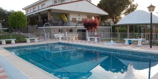 马德里Eurocoelgio Casvi Villaviciosa学区别墅