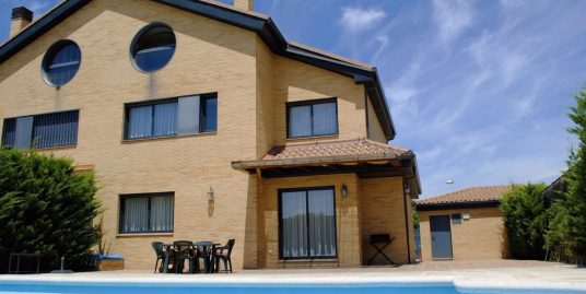 Villanueva de la Cañada-马德里Colegio internacional Kolbe学区别墅