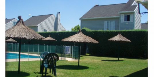 Villanueva de la Cañada-马德里 Colegio Internacional Kolbe学区联排别墅